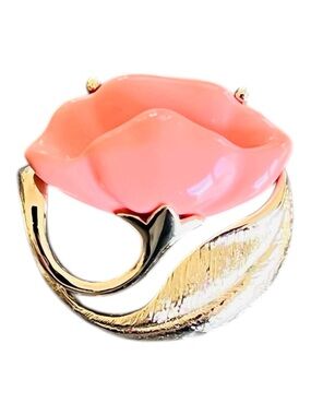 Avon Coral Poppy Brooch – Whimsical Garden Party Flair